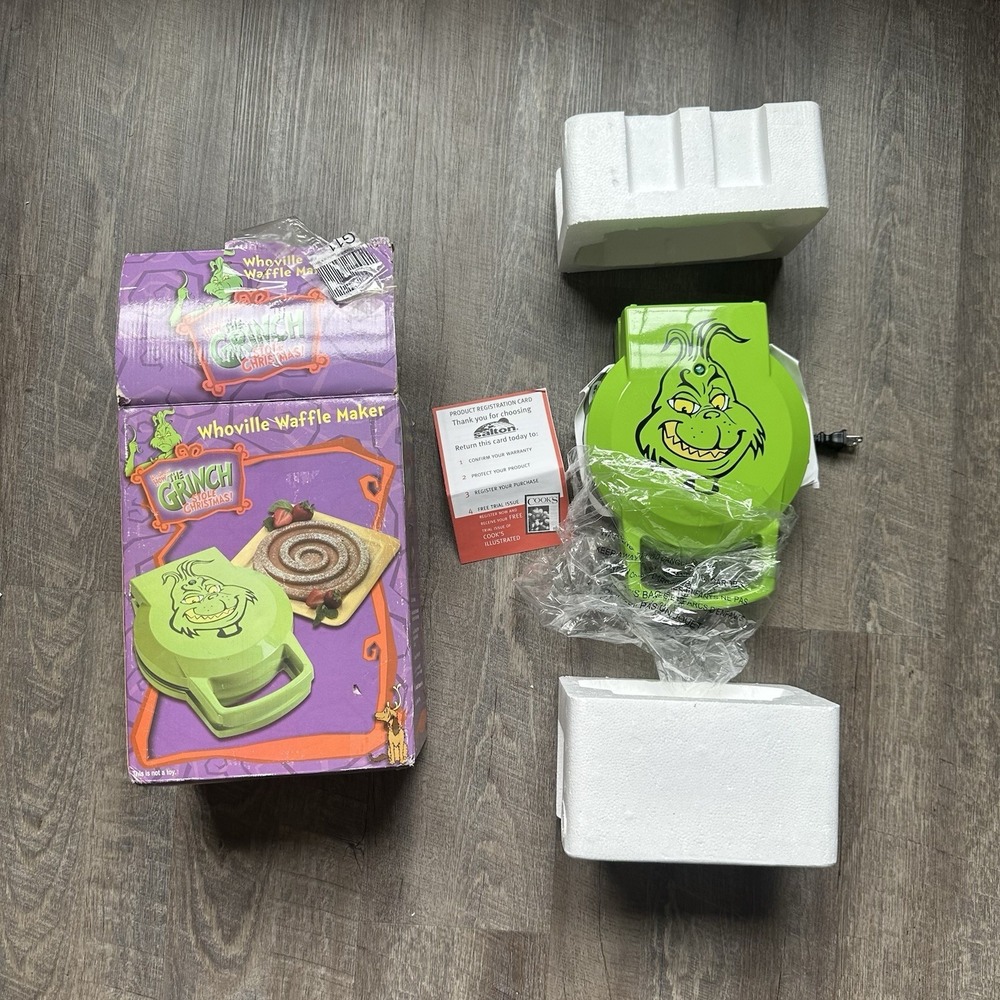 NEW 2001 Whoville Waffle Maker Dr. Seuss The Grinch Who Stole Christmas Swirl 8"